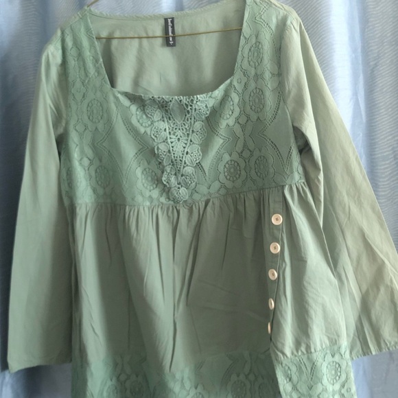 Just Fashions Now Green Peplum Blouse with Buttoned Details- l- 20” pit to pit - Picture 9 of 10